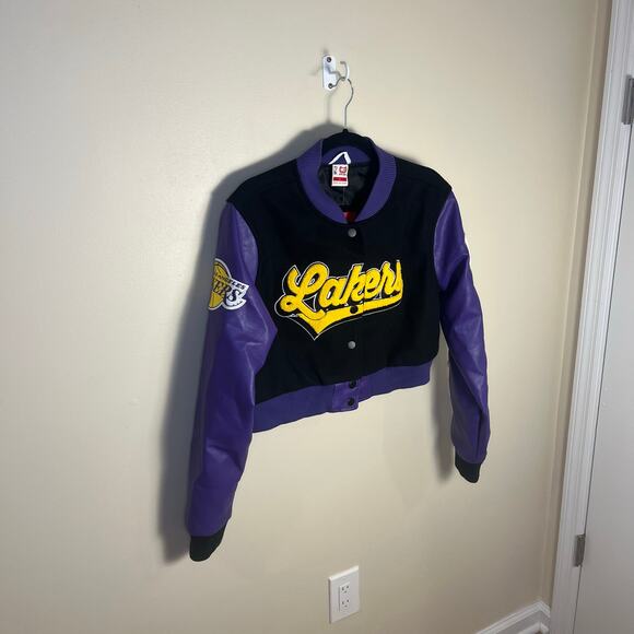 Fashion Nova NBA Lakers Legacy Bomber Cropped Jacket Size Large New - Picture 3 of 11